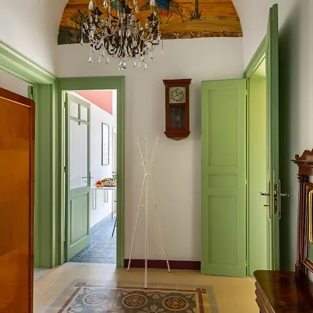 Eleganza In Centro A By Wonderful Italy